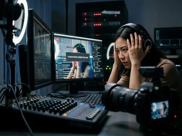 15 Software Live Streaming Terbaik untuk Instagram, TikTok, & Shopee